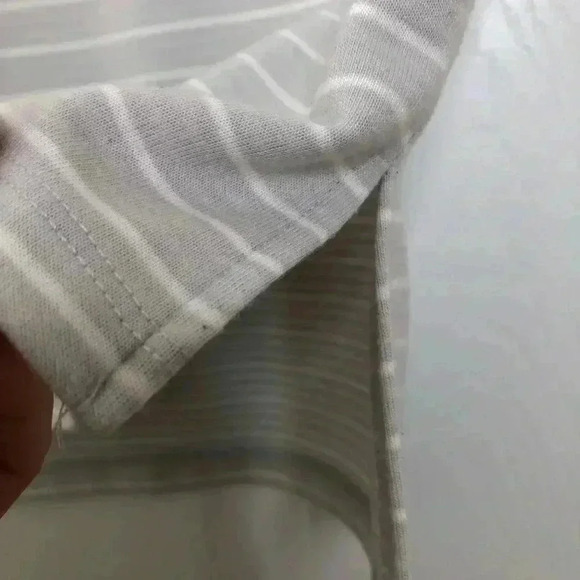 Jones New  York Tank Top Grey & White Striped Size Small - Picture 15 of 16